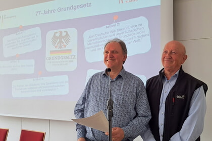  Mittagstisch in Klafeld: Willkommene Unterst&uuml;tzung zum 77. Geburtstag des Grundgesetzes